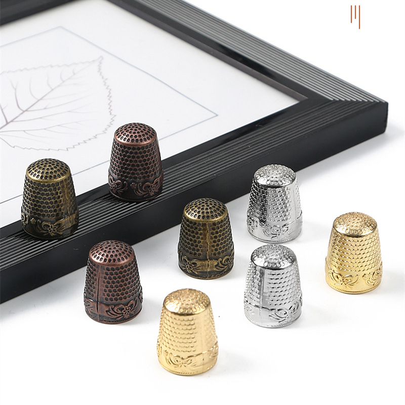 Protezione per le dita retrò A - Sewing Thimble Metal recensione e prezzo
