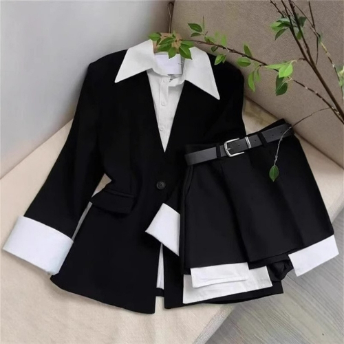Completo Donna Due Pezzi con G - Sewing Jackets recensione e prezzo